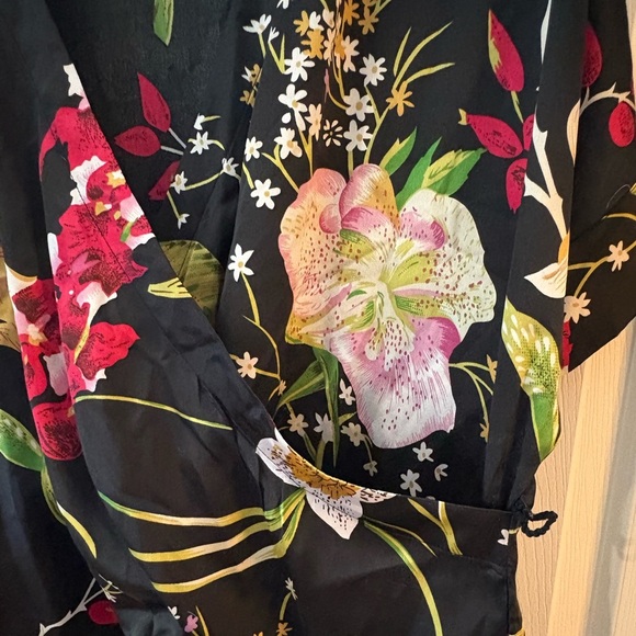 Vero Moda size large black floral wrap kimono silky top - Picture 3 of 12